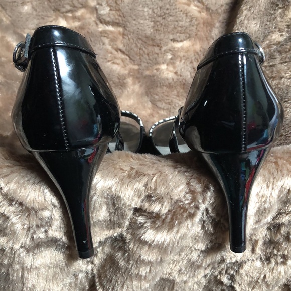 2 for $15. Dana Bachman size 9 - Picture 4 of 7